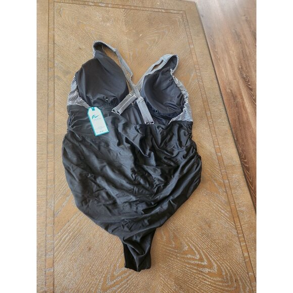 You Di An Black and White One Piece V-neck Wide Strap Swimsuit 4XL - Picture 8 of 9